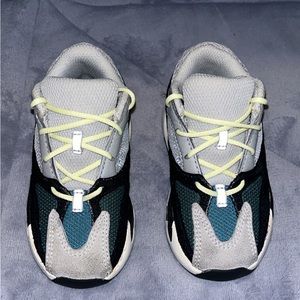 Yeezy Adidas Wave Runners 700 Toddlers